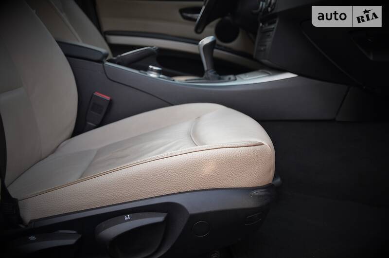 Седан BMW 3 Series 2010 в Києві