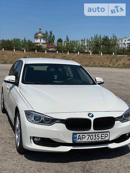 Седан BMW 3 Series 2013 в Енергодарі