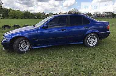 Седан BMW 3 Series 1994 в 