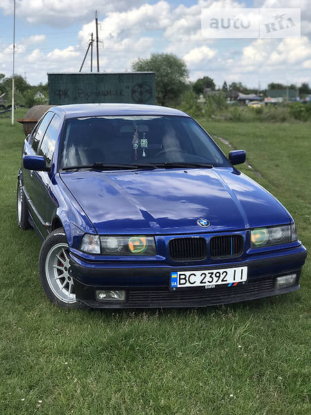 Седан BMW 3 Series 1994 в 