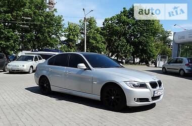 Седан BMW 3 Series 2010 в 