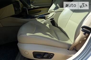 Седан BMW 3 Series 2010 в 
