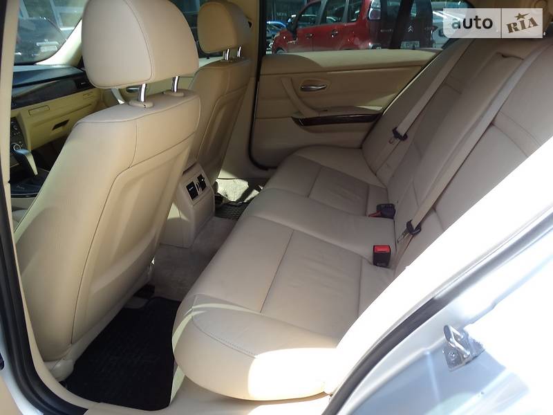 Седан BMW 3 Series 2010 в Дніпрі