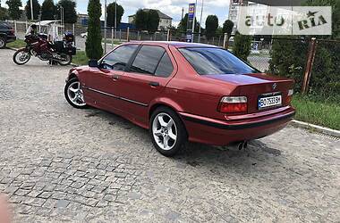 Седан BMW 3 Series 1992 в Чорткове