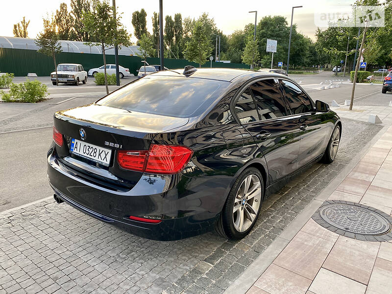 Седан BMW 3 Series 2014 в Києві