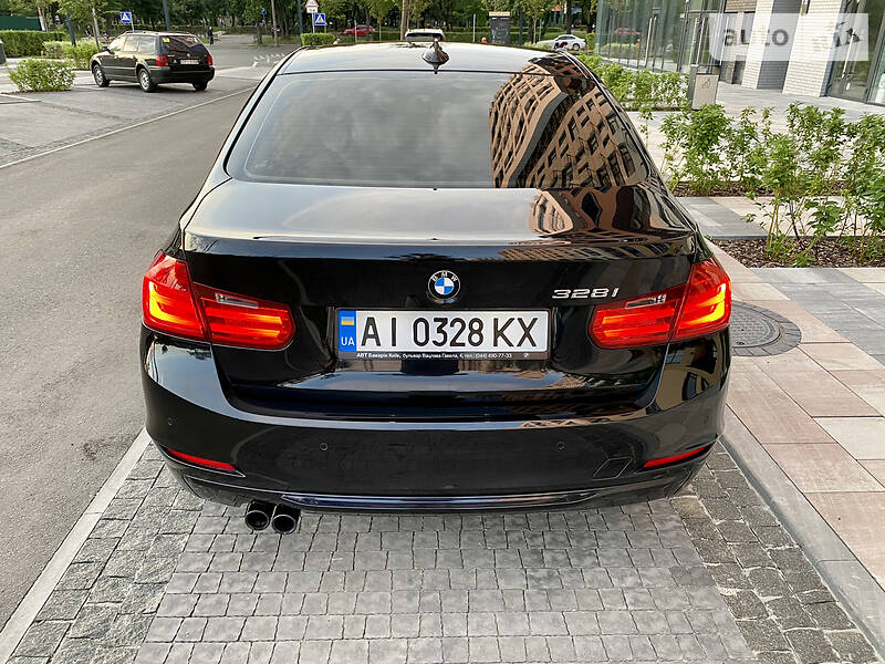 Седан BMW 3 Series 2014 в Києві