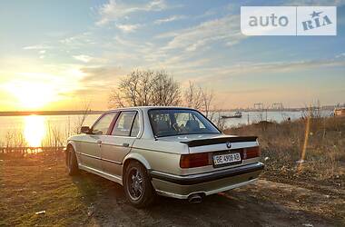 Седан BMW 3 Series 1984 в Николаеве