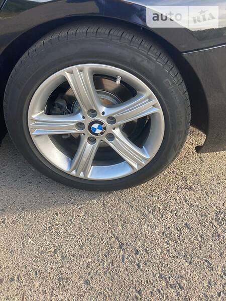 Седан BMW 3 Series 2014 в Львові