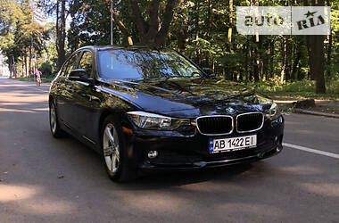 Седан BMW 3 Series 2015 в Черновцах