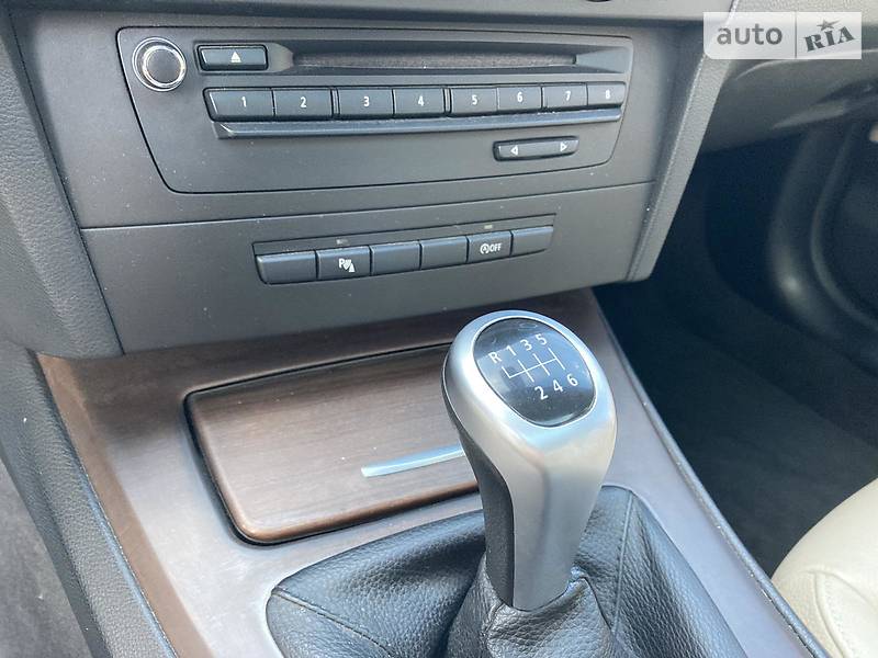 Седан BMW 3 Series 2010 в Харкові