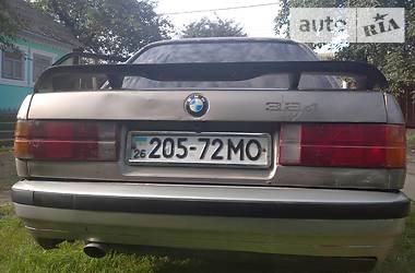 Седан BMW 3 Series 1987 в Хотине