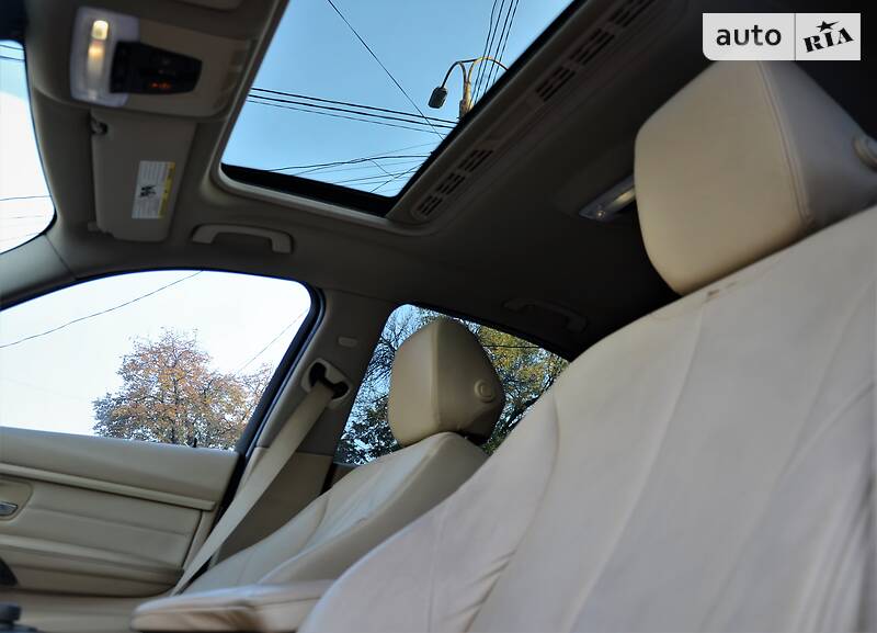 Седан BMW 3 Series 2014 в Киеве