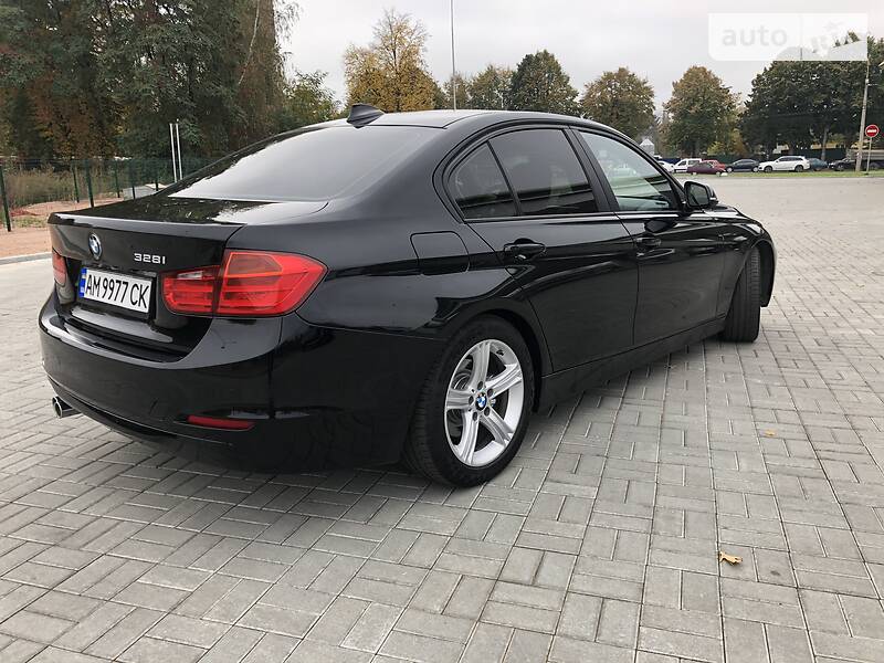 Седан BMW 3 Series 2013 в Житомире