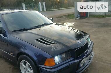 Седан BMW 3 Series 1997 в Львове