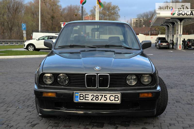 Седан BMW 3 Series 1989 в Киеве