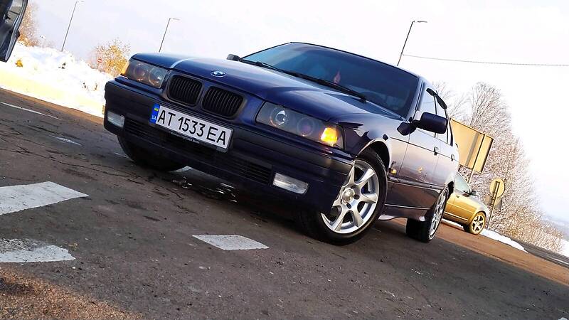 Седан BMW 3 Series 1997 в Дрогобыче