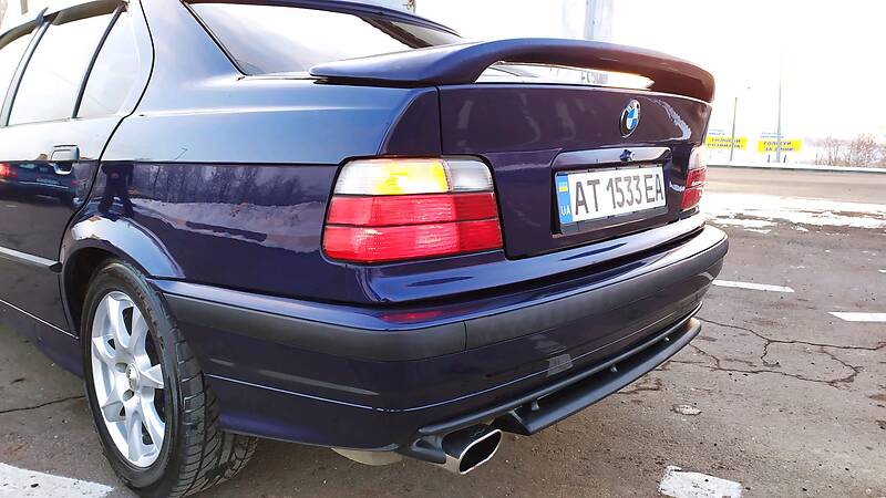 Седан BMW 3 Series 1997 в Дрогобыче