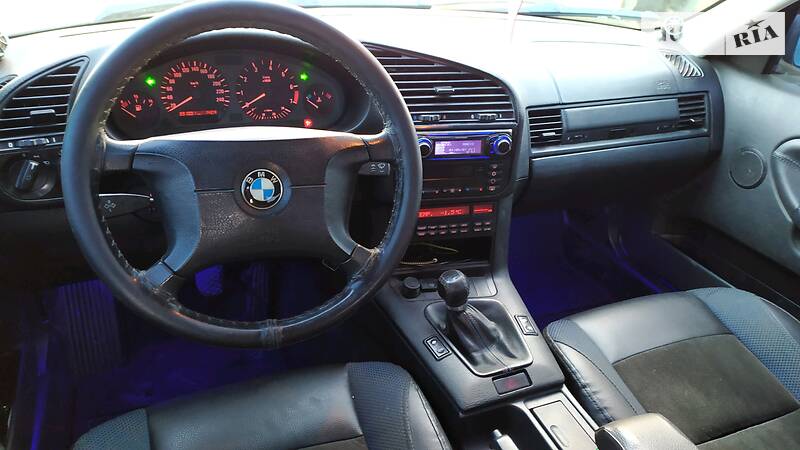 Седан BMW 3 Series 1997 в Дрогобыче