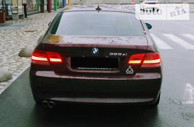 Купе BMW 3 Series 2009 в Києві