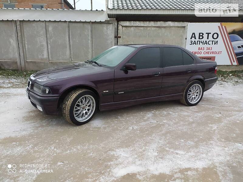 Седан BMW 3 Series 1997 в Бобринце
