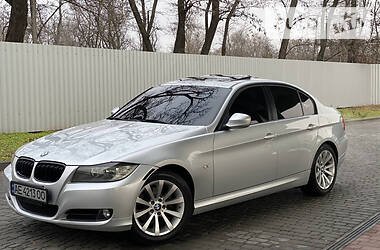 BMW 3 Series 2011