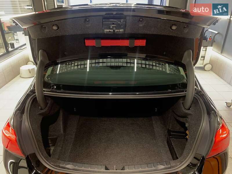 Седан BMW 3 Series 2017 в Одессе