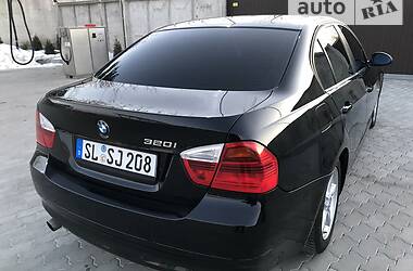 Седан BMW 3 Series 2006 в Сарнах