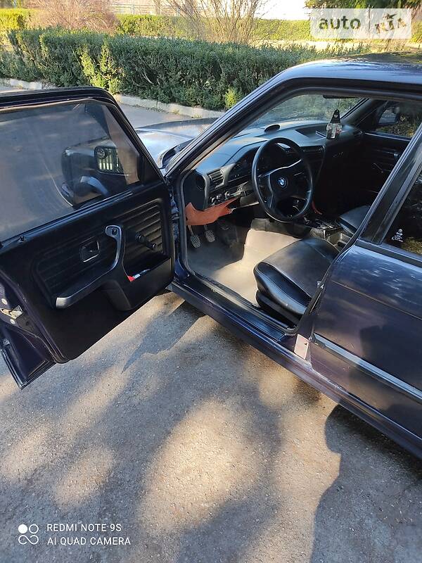 Седан BMW 3 Series 1986 в Немирові