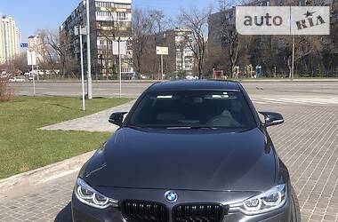 Седан BMW 3 Series 2015 в Киеве