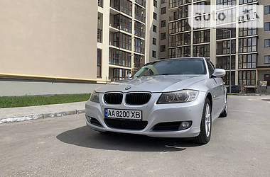 BMW 3 Series 2011