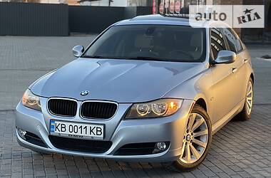 Седан BMW 3 Series 2010 в Виннице