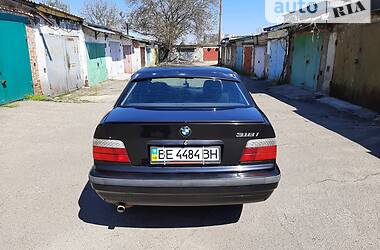 Седан BMW 3 Series 1994 в Николаеве