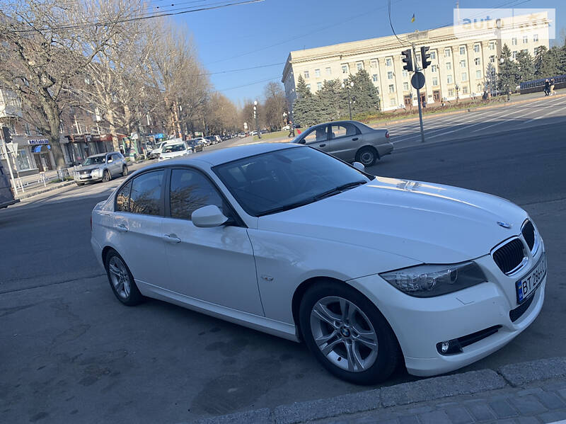 Седан BMW 3 Series 2011 в Херсоне