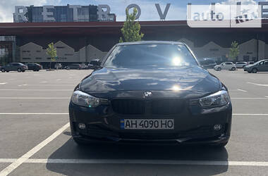 Седан BMW 3 Series 2014 в Киеве