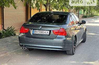 Седан BMW 3 Series 2010 в Одессе