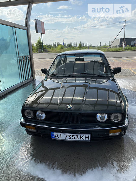Седан BMW 3 Series 1986 в Боярці
