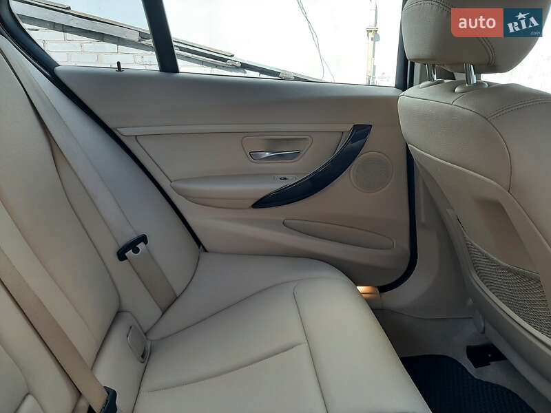 Седан BMW 3 Series 2014 в Баришівка