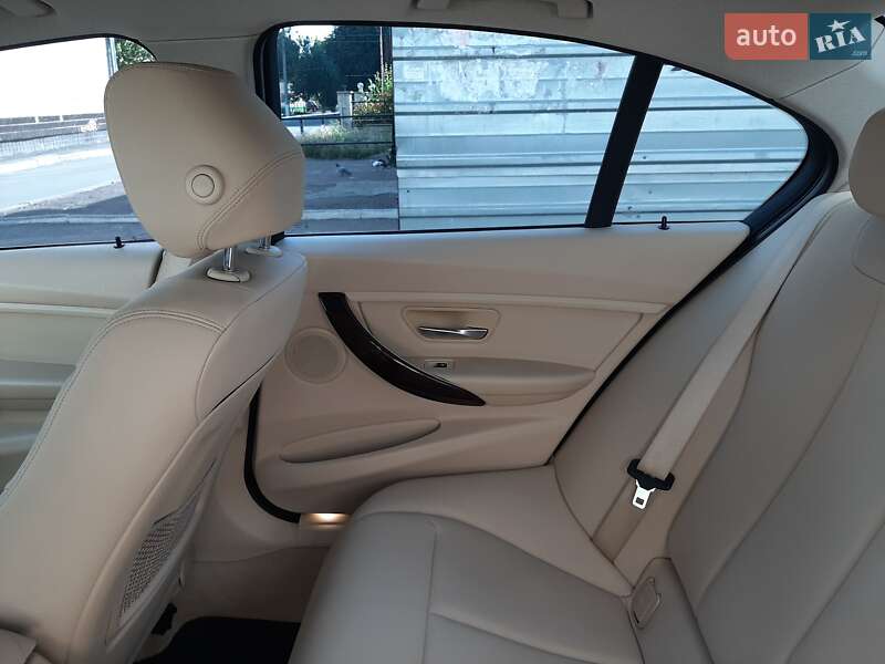 Седан BMW 3 Series 2014 в Баришівка