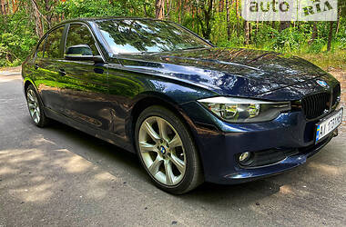 Седан BMW 3 Series 2015 в Киеве