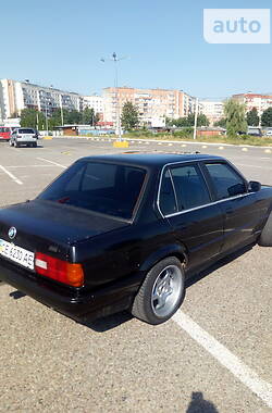 Седан BMW 3 Series 1990 в Черновцах