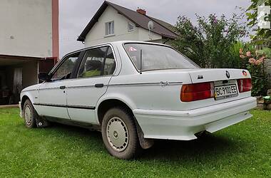 Седан BMW 3 Series 1986 в Стрию