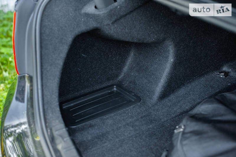 Седан BMW 3 Series 2015 в Городке