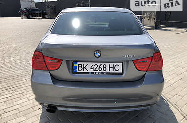 Седан BMW 3 Series 2009 в 