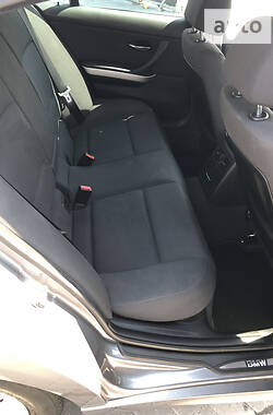 Седан BMW 3 Series 2009 в 