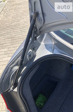 Седан BMW 3 Series 2009 в 