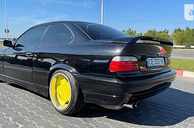 Купе BMW 3 Series 1992 в Черновцах