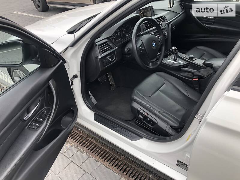 Седан BMW 3 Series 2015 в Львове