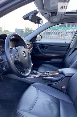 Седан BMW 3 Series 2011 в Львове