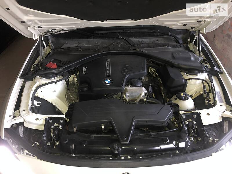 Седан BMW 3 Series 2015 в Львове