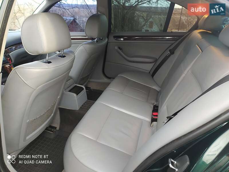 Седан BMW 3 Series 2003 в Смілі